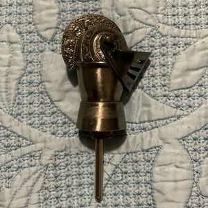 A knight shot topper